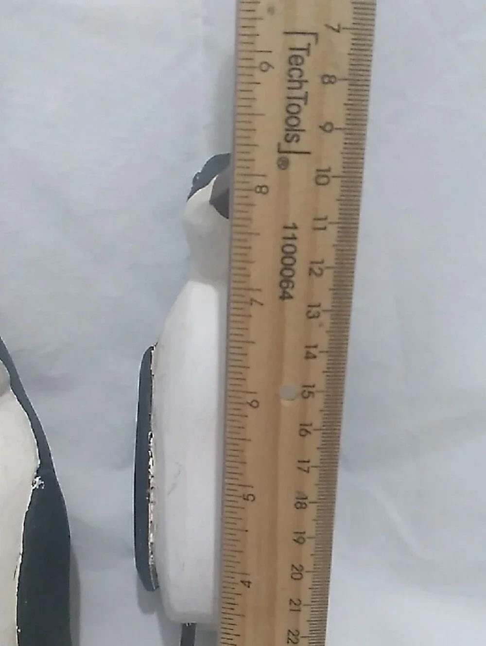 Vintage Folk Art Handcrafted Wooden Penguin Figurine Pair (B5)
